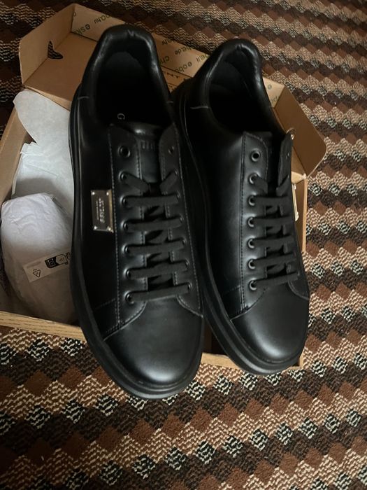 Кожени обувки Guess