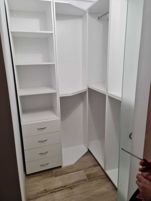 P.F. Vand apartament cu 2 camere in Baciu