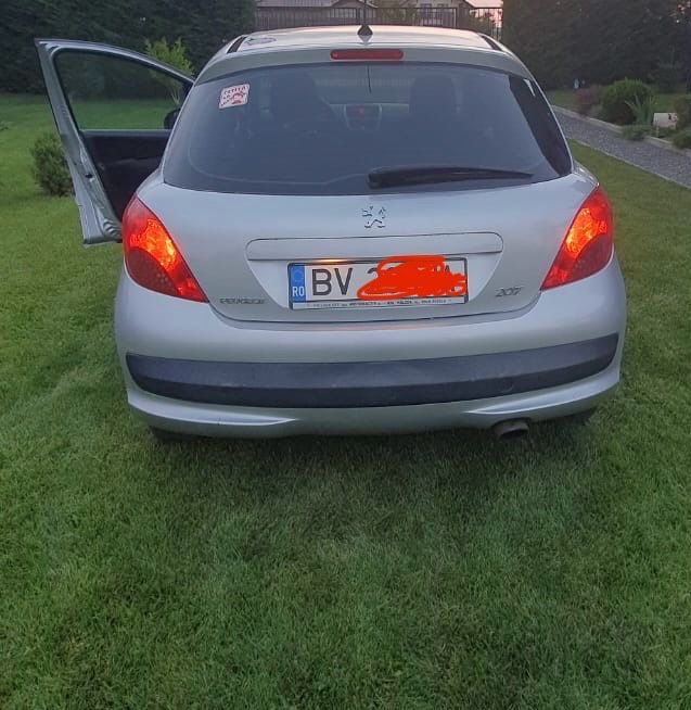 Peugeot 207, benzina