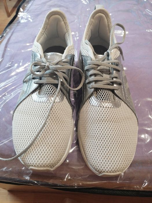 Оригинални дамски маратонки ADIDAS 38 мрежа стелка 24 сиво бял 30 лв