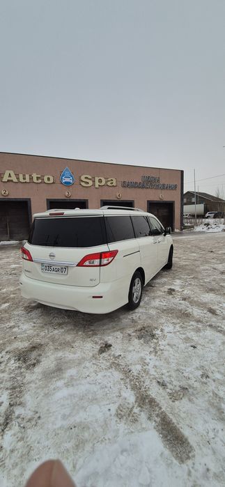Продам семиместный минивэн.
