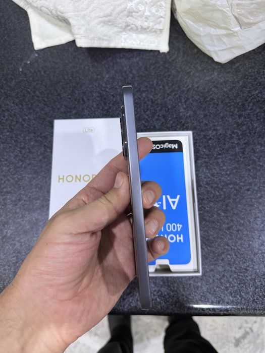 Honor 400 lite pamit 8.256g holati ideal karopka dak bor