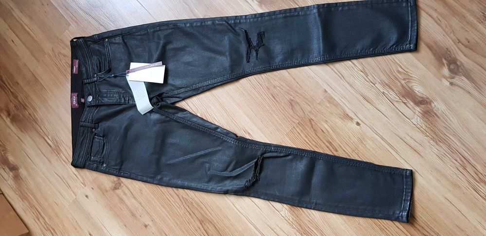 НОВИ Дамски дънки  размер 27/28