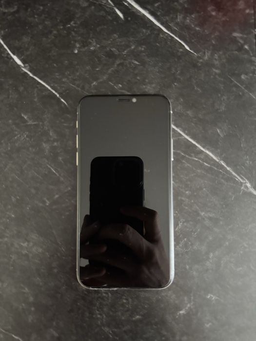 IPhone XS в хорошем состоянии