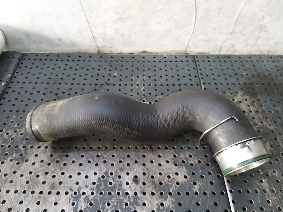 Furtun tub intercooler 3.0 cdi mercedes r class w251 a2515280382