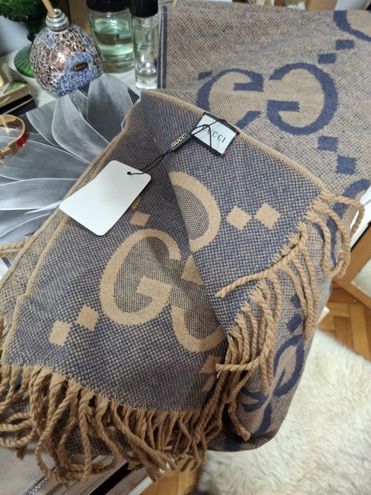 Шалове  Gucci L Vuitton, Benetton,Dubai Arab