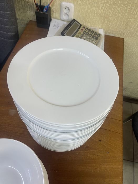 Продам тарелки б/ у