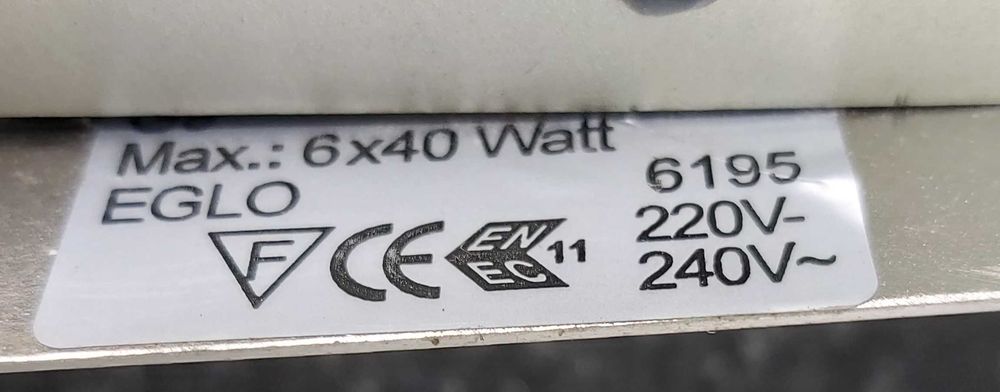 Lustra aplica IKEA cu 6 becuri halogen design pentru camera copilului