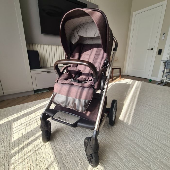 Коляска детская Nuna