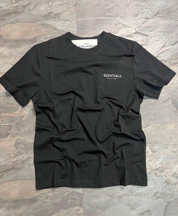 Премиум мъжки тениски ESSENTIALS | Топ качество на отлична цена