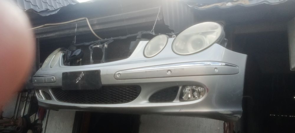 Мерседес 211 Мерседес 211.