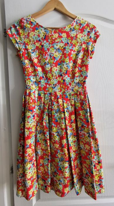 Rochie portocalie  cu flori