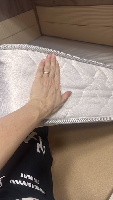 Матрас и кровать