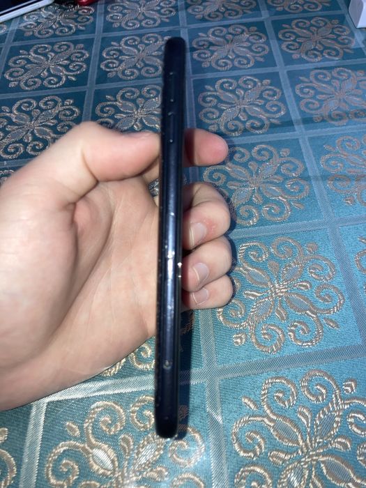 Продам Samsung (б/у, нерабочий экран)