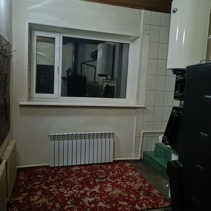 Продам дом с большим помещением