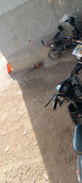 Ска8 электриски скутер