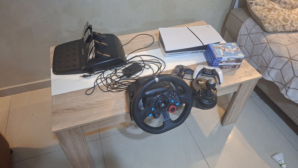 Ps5 slim 1TB + logitech G29 + schimbător logitech + jocuri