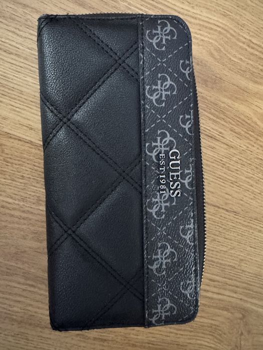 Оригинално портмоне Guess