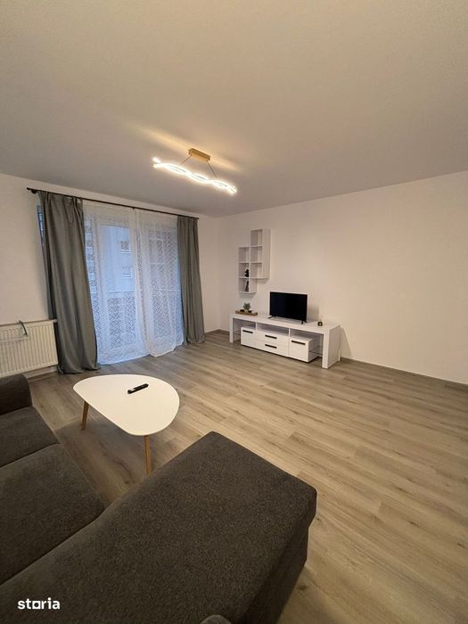 Apartament total decomandat 2 camere cu balcon deschis în Avangarden3