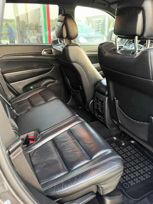 Vând Jeep Grand Cherokee din 2015