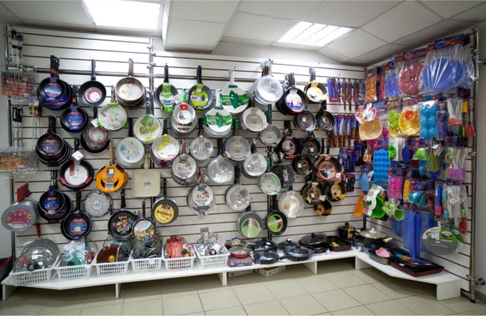 Комплектующие для торговых панелей с пазами