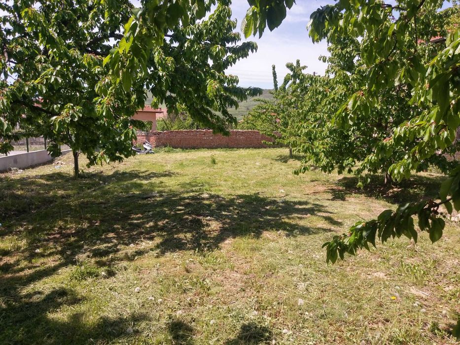 Парцел в центъра на село, 522 м2