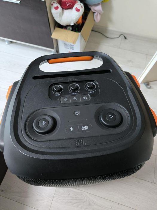 JBL PARTIBOX 710