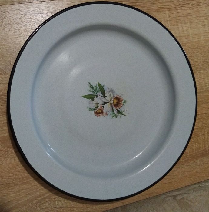 Блюдо эмалированное