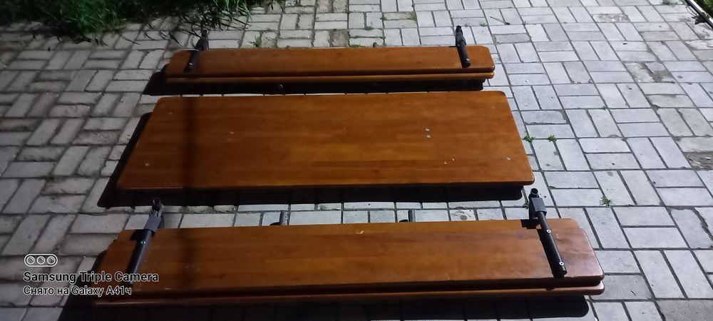Стол и 2 скамейки продам срочно