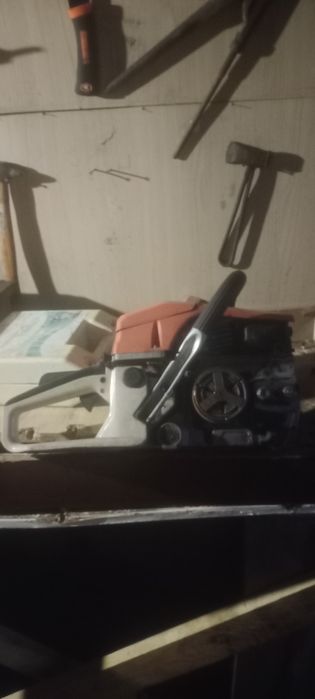 Продам бензопилу