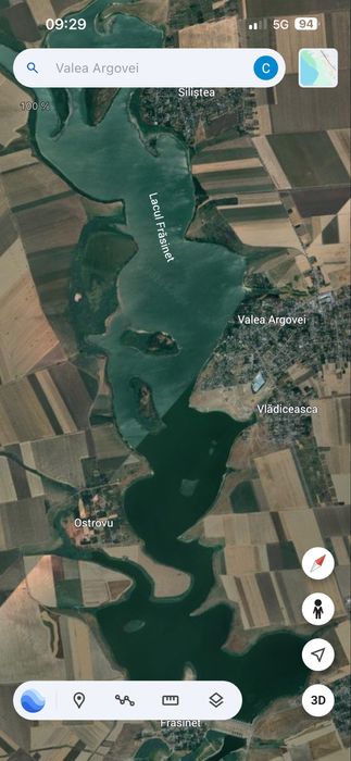 Teren pe malul lacului Mostistea