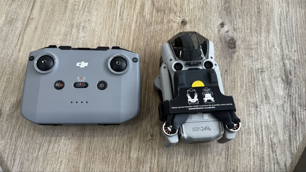 Дрон DJI mini 4 pro