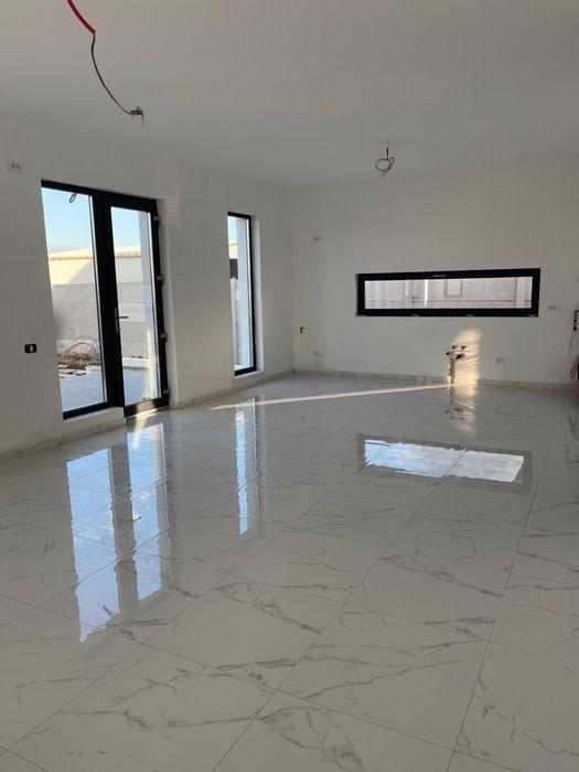 Propietar Casă De Vânzare