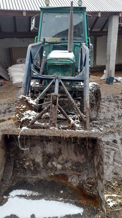 Vând tractor deutz fahr de 72cp ân stare de funcționare la