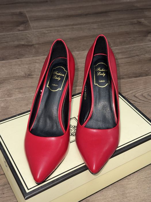 Туфли красные вечерение