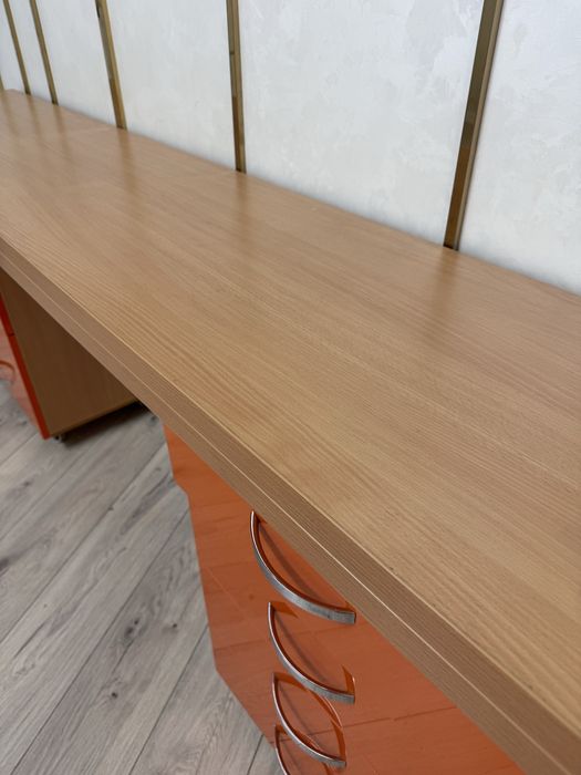 Стол с механизомом