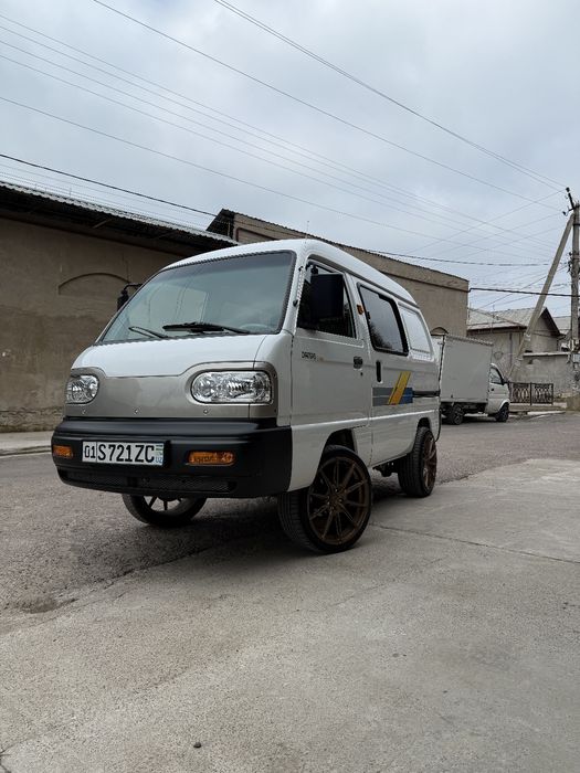 Diska balon sotiladi razmeri R17 4×100 balon R17  205/40