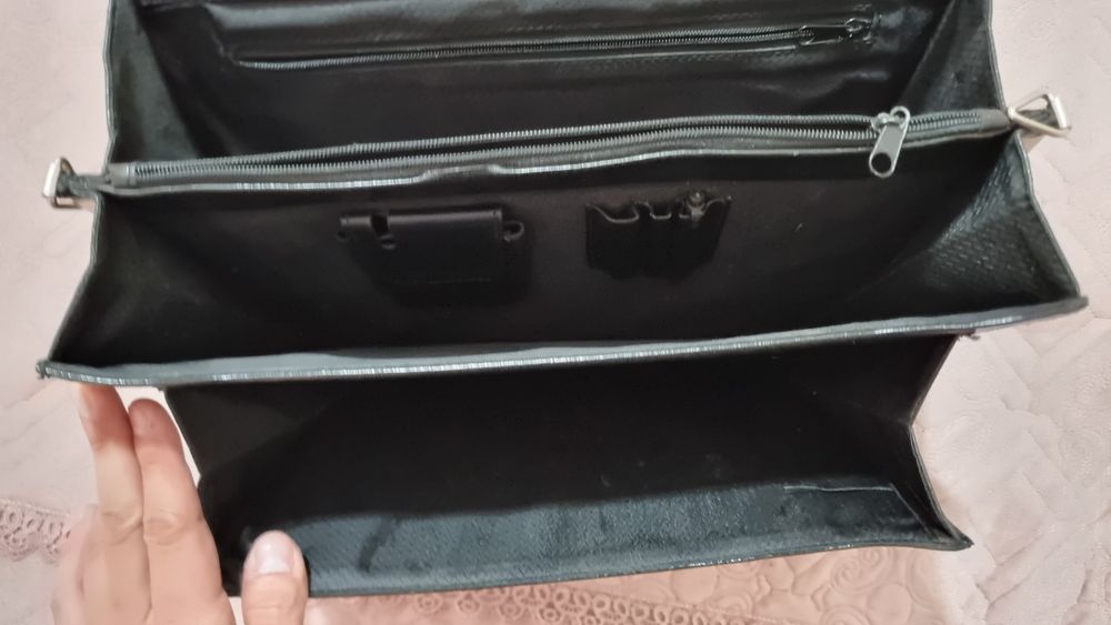 Petek кожанный дипломат