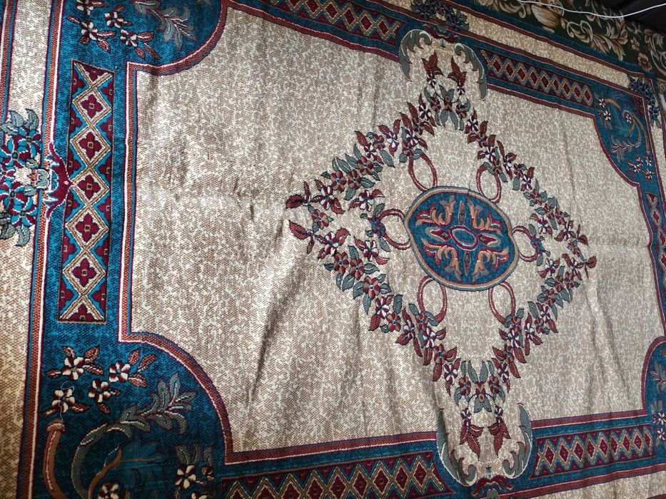 Палас  турецкий   2,5 х3,5  размер