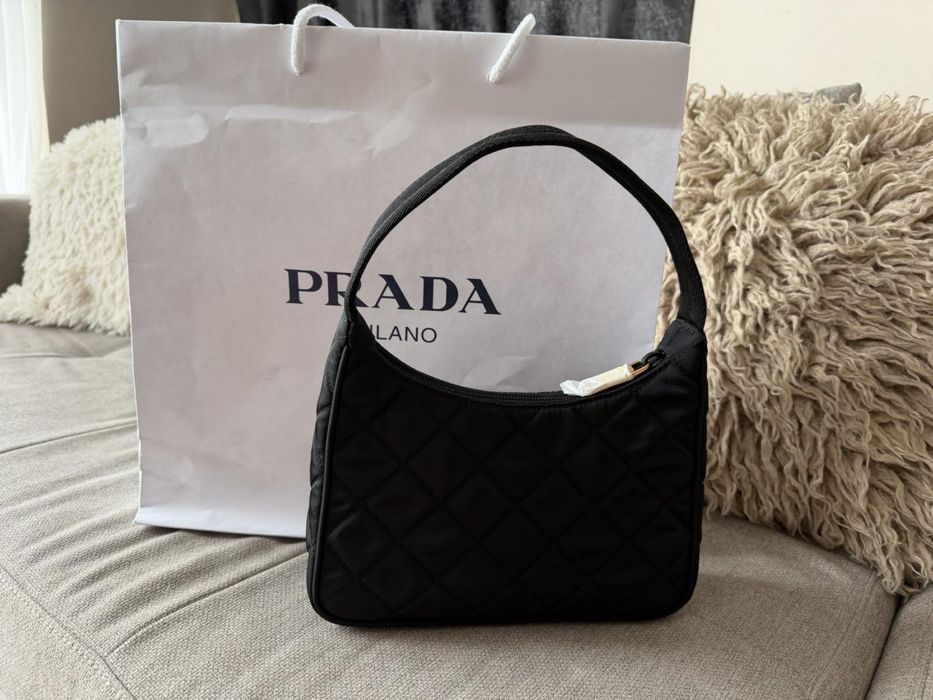 Чанта Prada оригинална