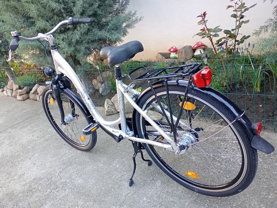 Vand bicicletă damă RIXIE,roți 26,cu 7 vit butuc Nexus !