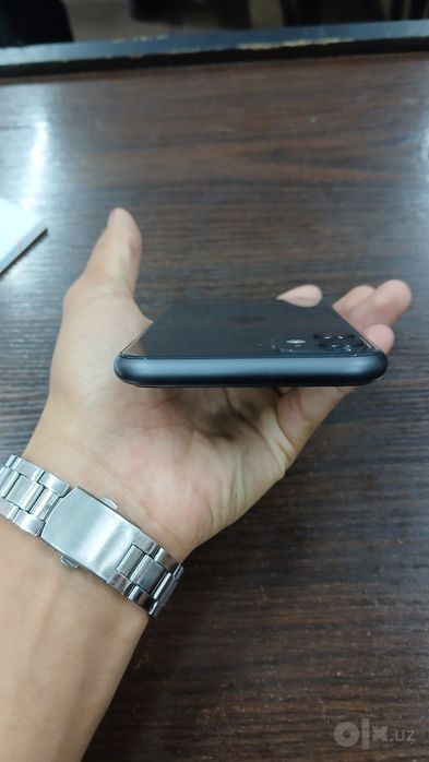 Iphone 11 sotiladi