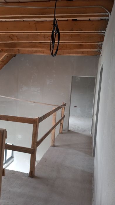 Tencuieli mecanizate și sapa lichida.