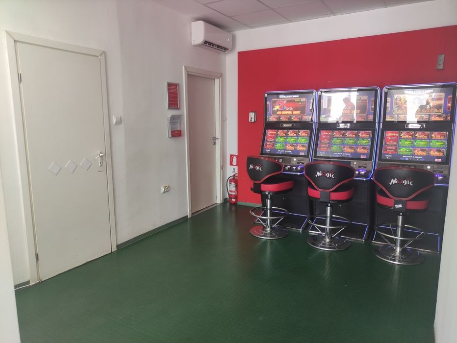 Inchiriez spatiu comercial str Nufarului