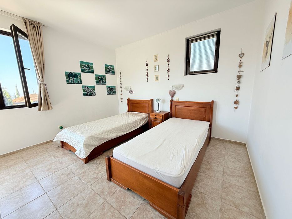 Продава се Къща в с. Кошарица, Област Бургас - 225 кв.м за 796 €/кв.м - Снимка #4