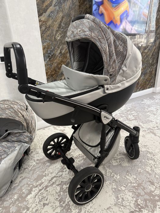 Коляска от Anex. В отдичном состоянии.