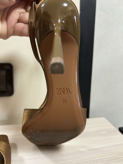 Дамски сандали Zara
