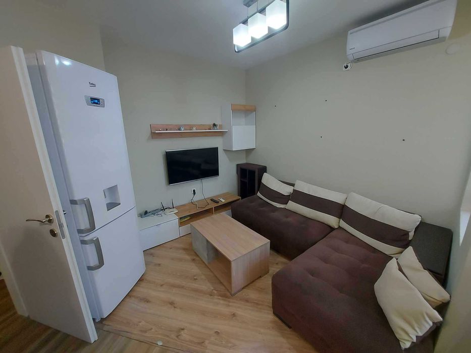 Дава се под наем Двустаен апартамент в Търговище, Център - 60 кв.м за 255 € - Снимка #1