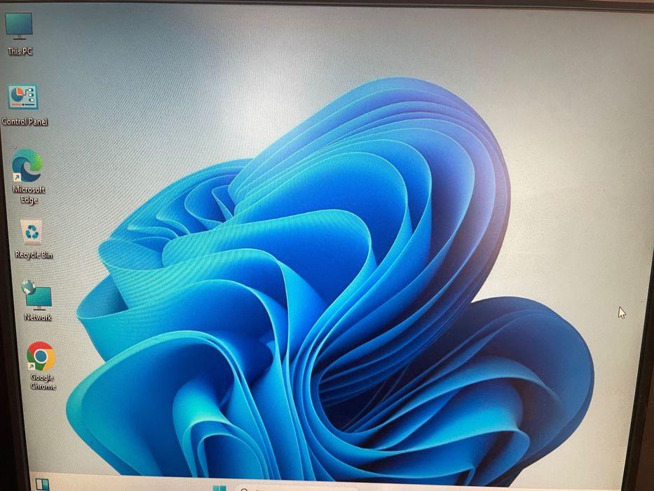 Компютър Razen 3 8 gb ddr4 ssdm2 500 gb Personal computer