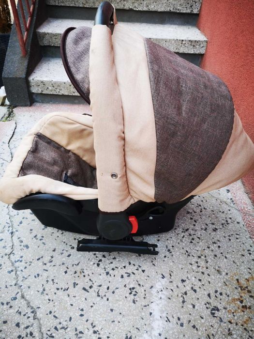 Бебешко столче за кола